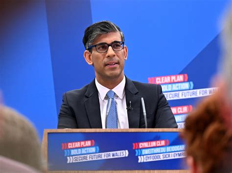 Rishi Sunak suspends candidates linked to election betting .